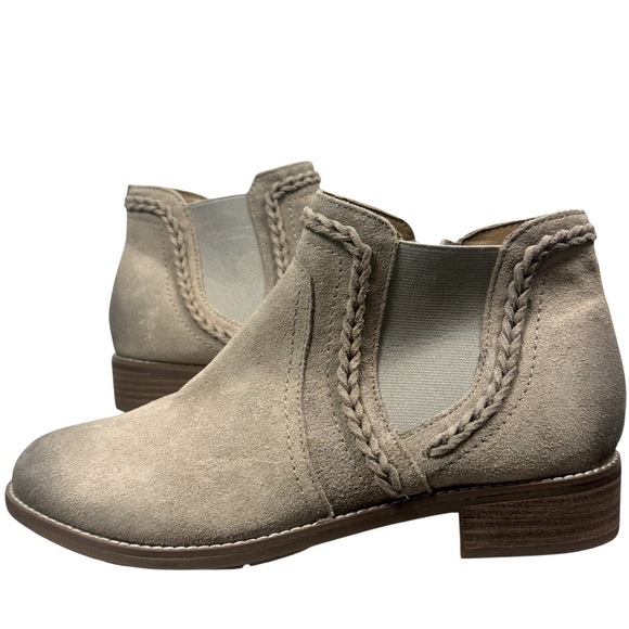 Earth Etnika Bootie, 10W, Taupe color, NWOT - Picture 1 of 15